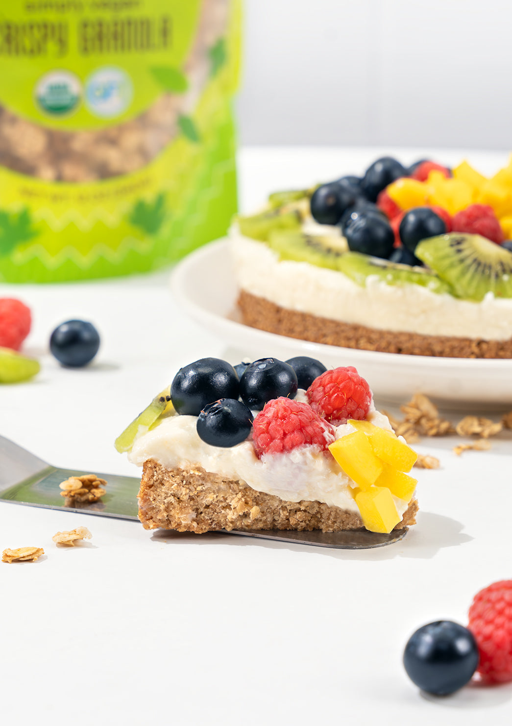 Fruit Pizza with Naturalvert Original Granola Crust